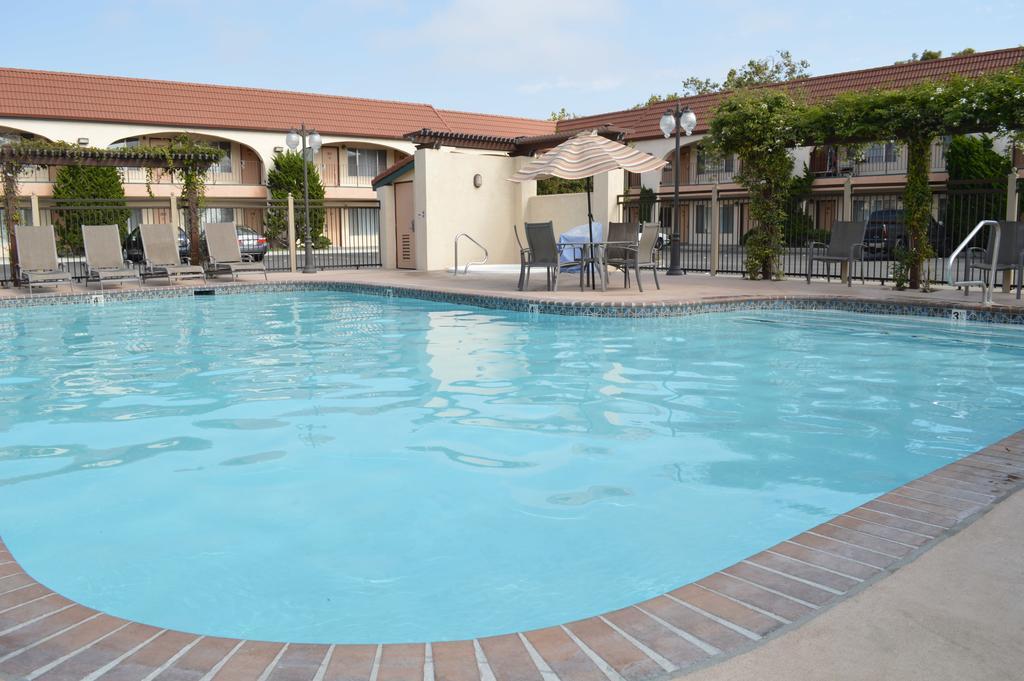 Laurel Inn & Conference Center Salinas Dış mekan fotoğraf