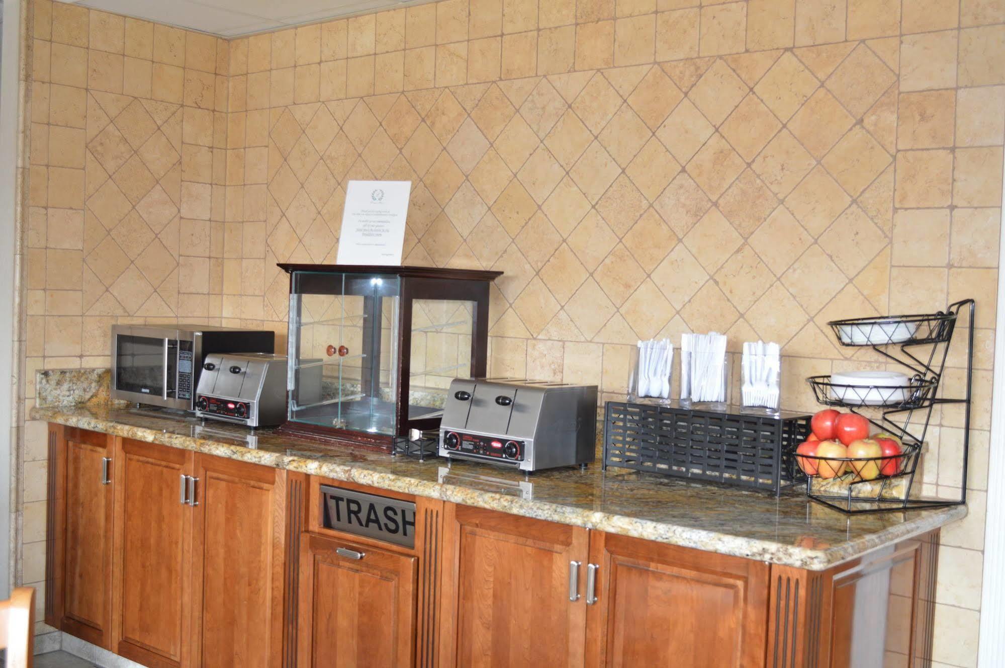 Laurel Inn & Conference Center Salinas Dış mekan fotoğraf
