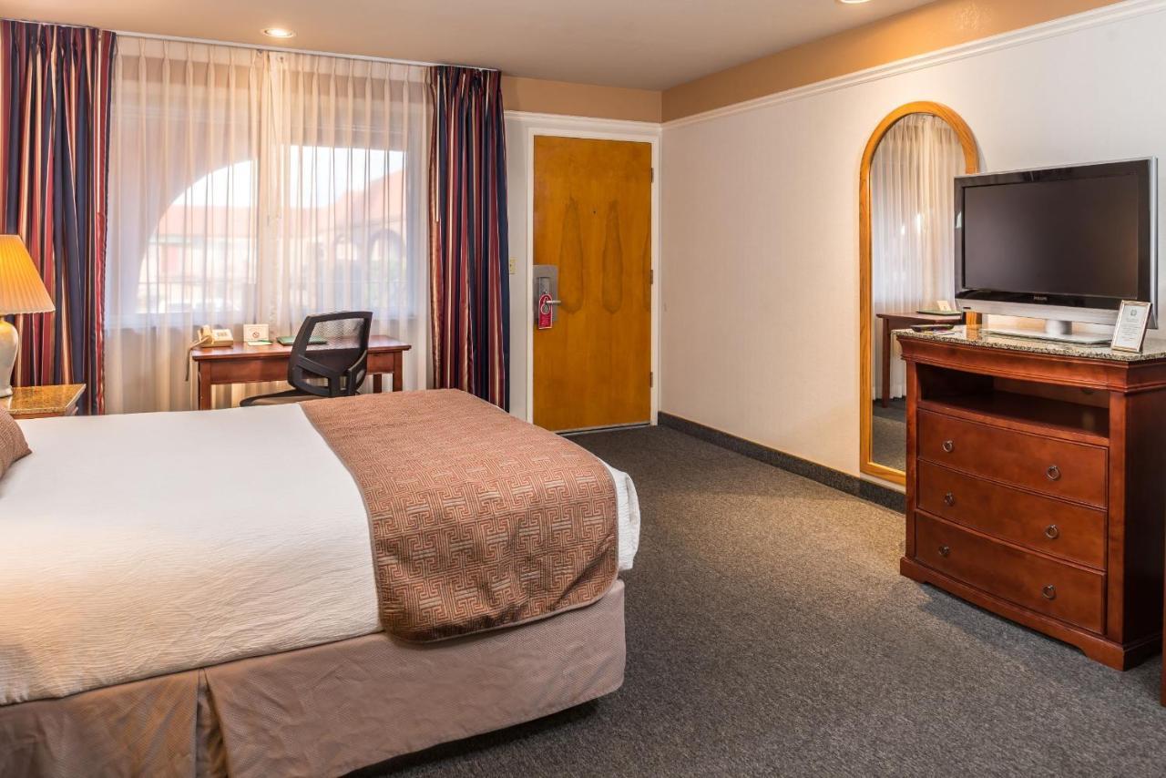 Laurel Inn & Conference Center Salinas Dış mekan fotoğraf