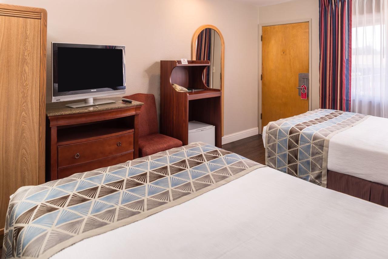 Laurel Inn & Conference Center Salinas Dış mekan fotoğraf